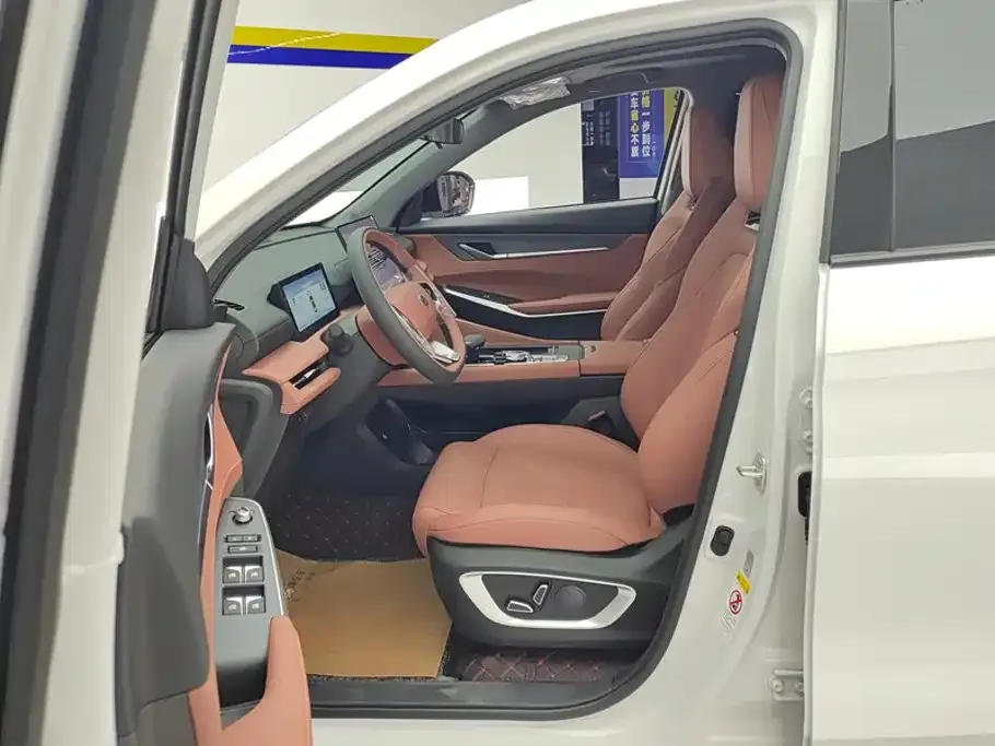 Changan CS75PLUS — фото 6