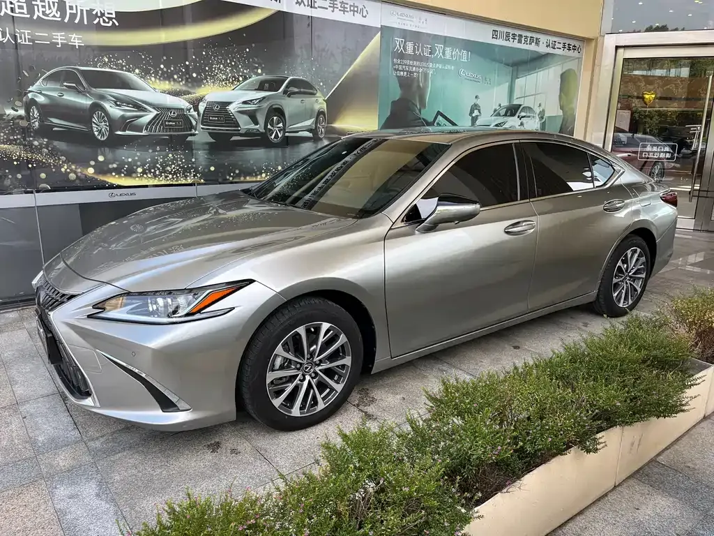 Lexus ES — фото 3