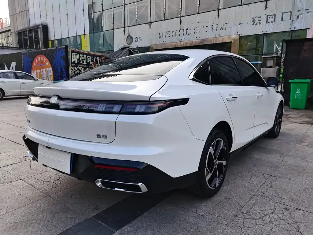 Changan Eado — фото 4