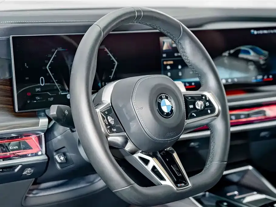BMW 7 Series — фото 2