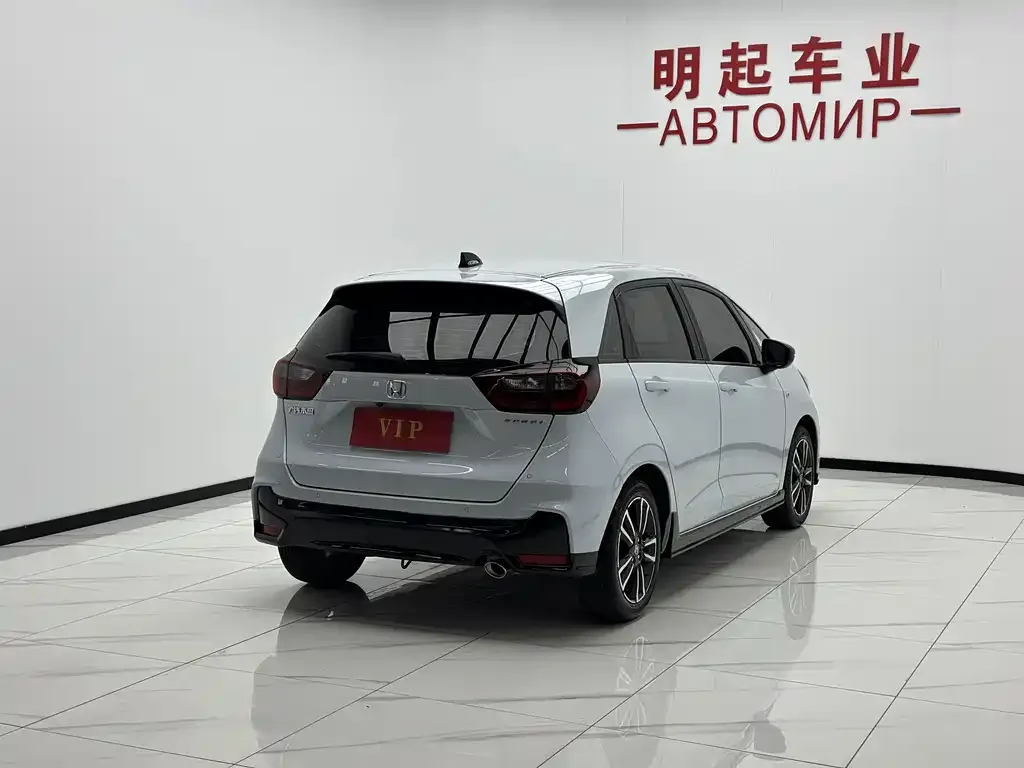 Honda Fit — фото 3