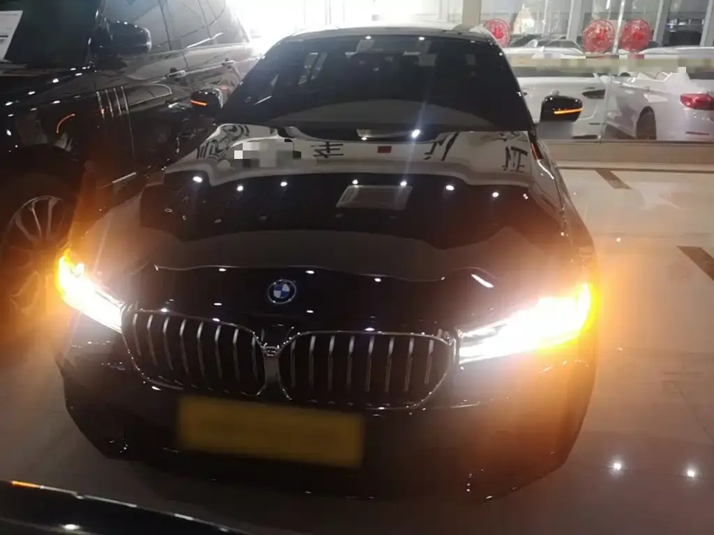 BMW 5 Series New Energy — фото 3