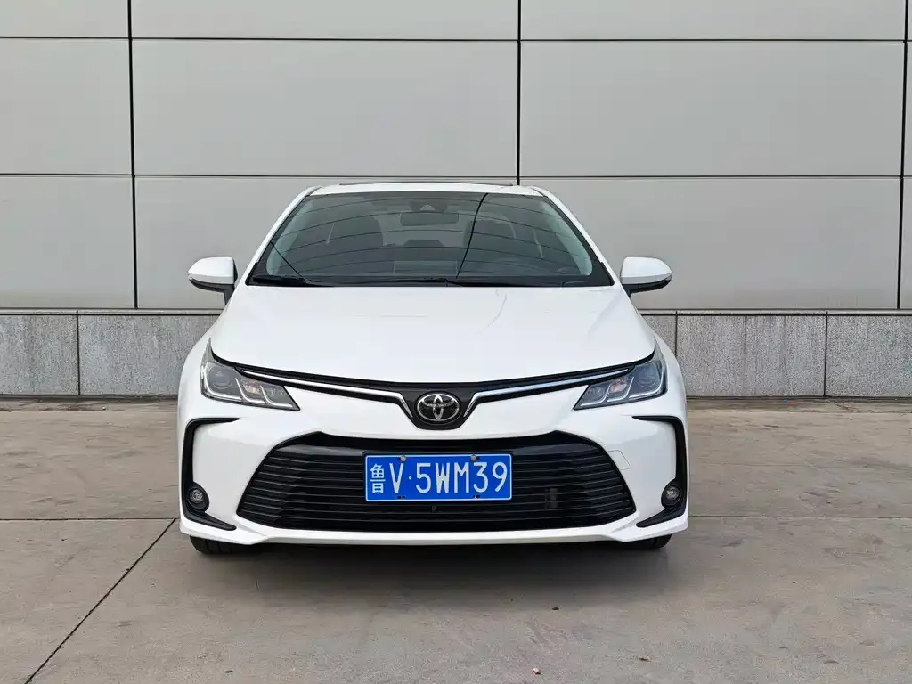 Toyota Corolla — фото 4