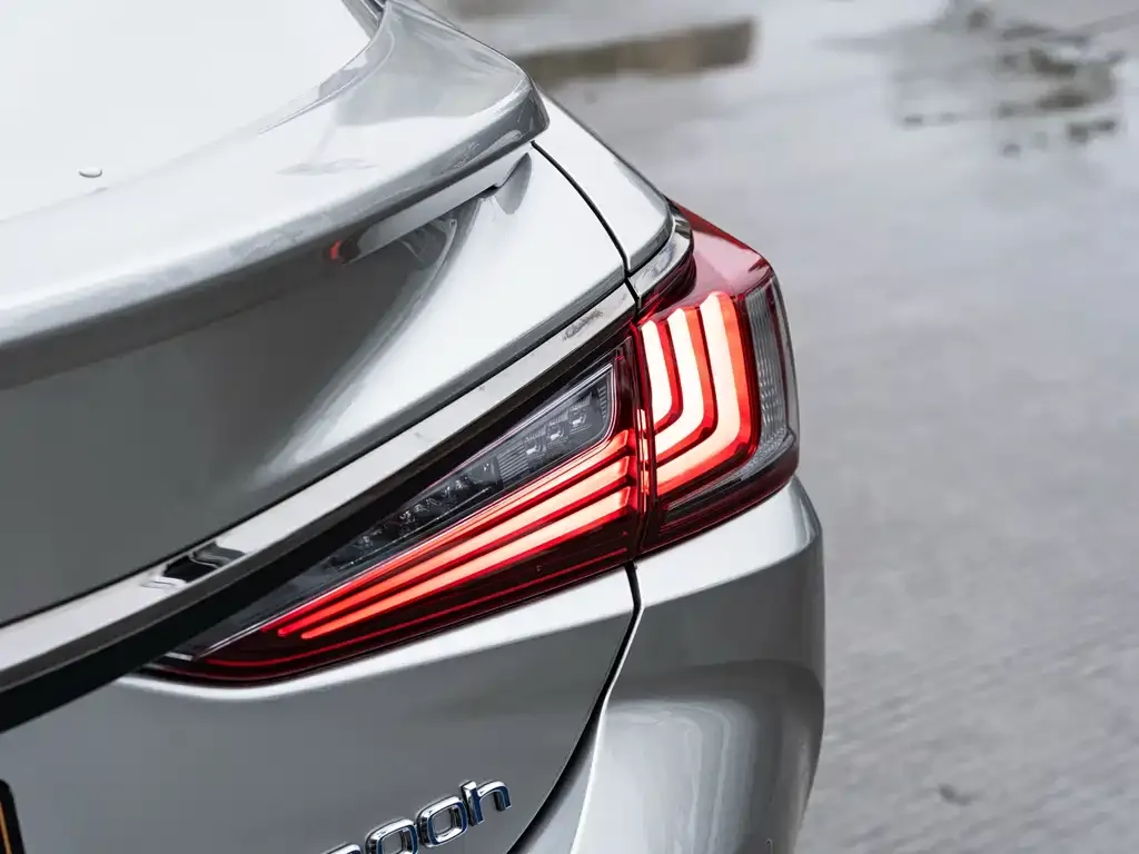 Lexus ES — фото 3