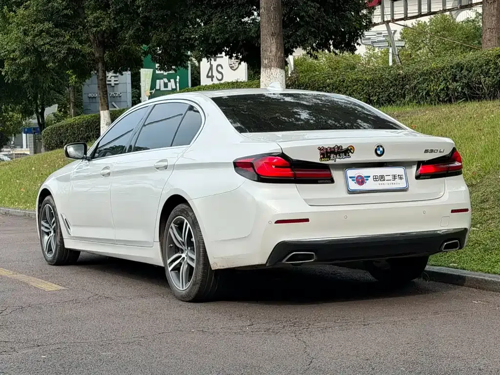 BMW 5 Series — фото 5