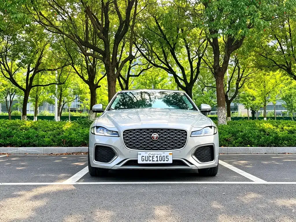 Jaguar XFL — фото 10