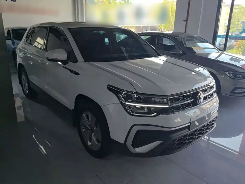 Volkswagen Tharu — фото 3