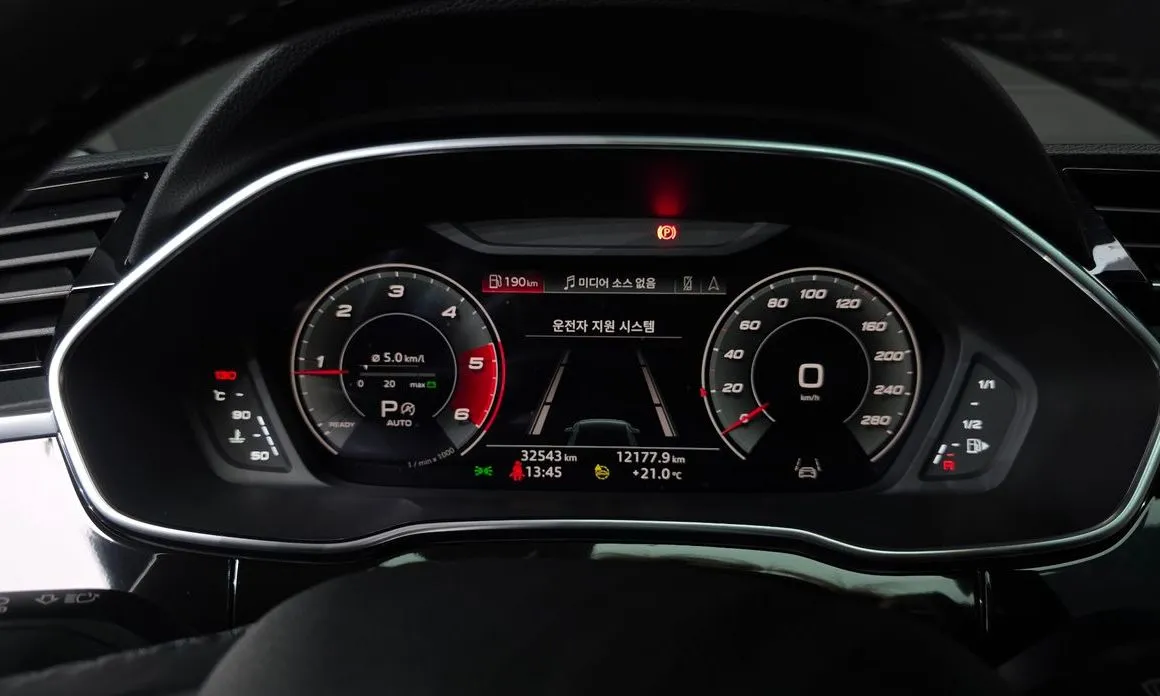 Audi Q3 2023 из KR, фото 4