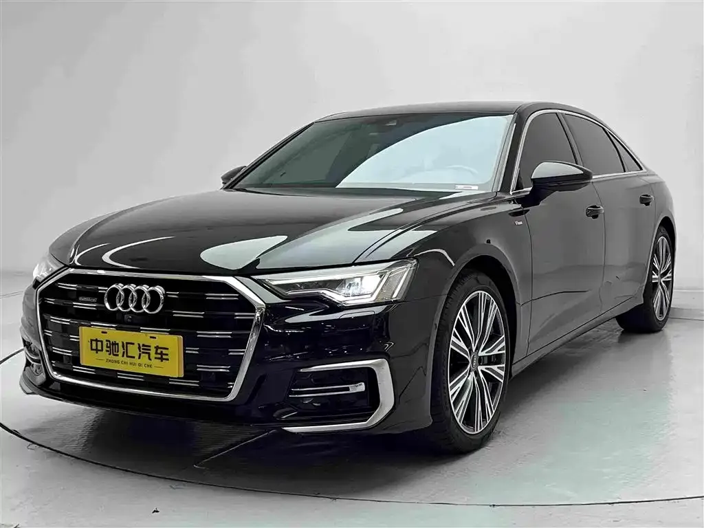 Audi A6L — фото 1