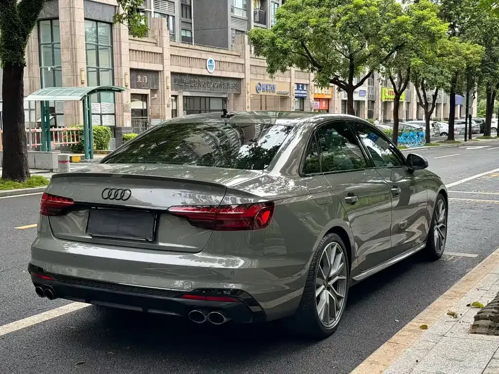 Audi S4 — фото 8