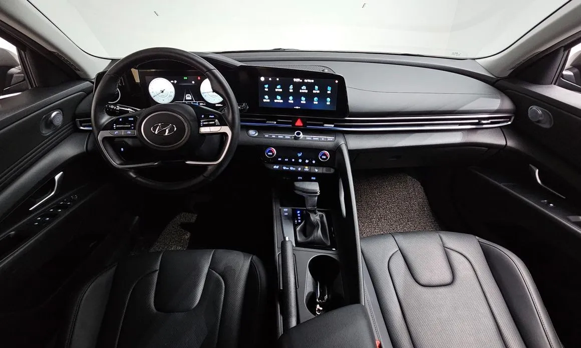 Hyundai AVANTE — фото 10