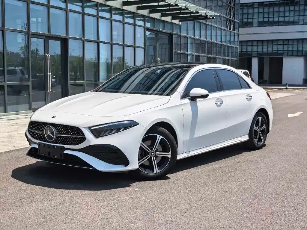 Mercedes-Benz A-Class — фото 1