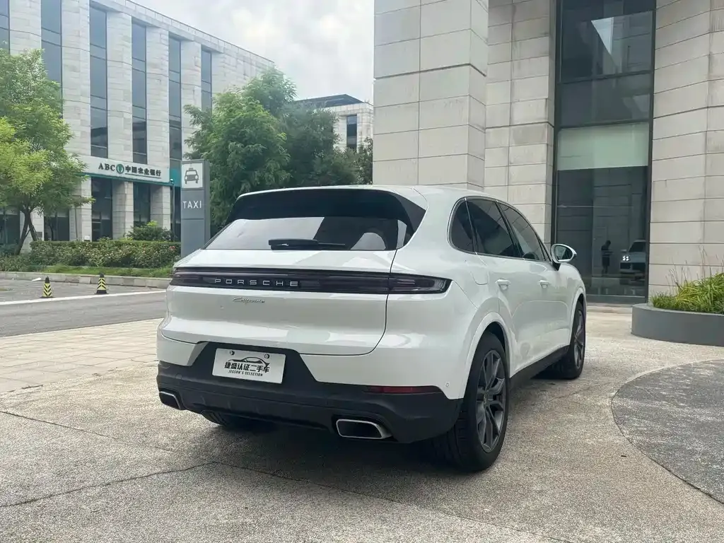 Porsche Cayenne — фото 3