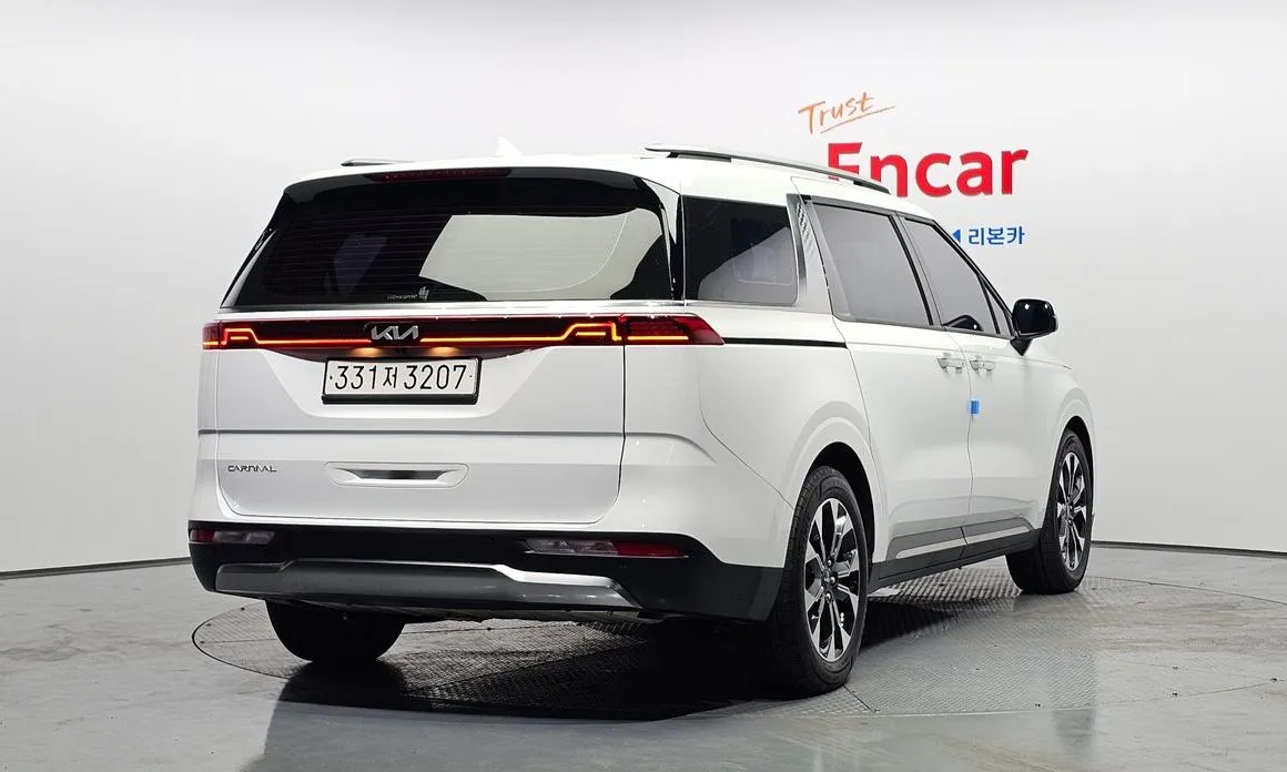 Kia Carnival 2023 из KR, фото 2