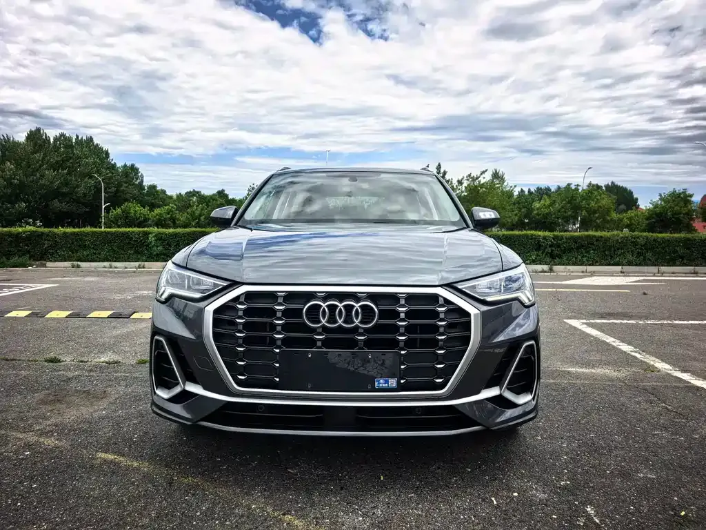 Audi Q3 — фото 10
