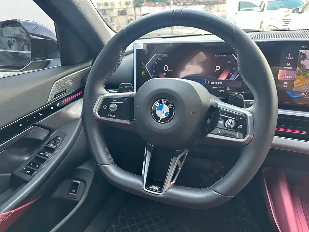 BMW 5 Series — фото 10