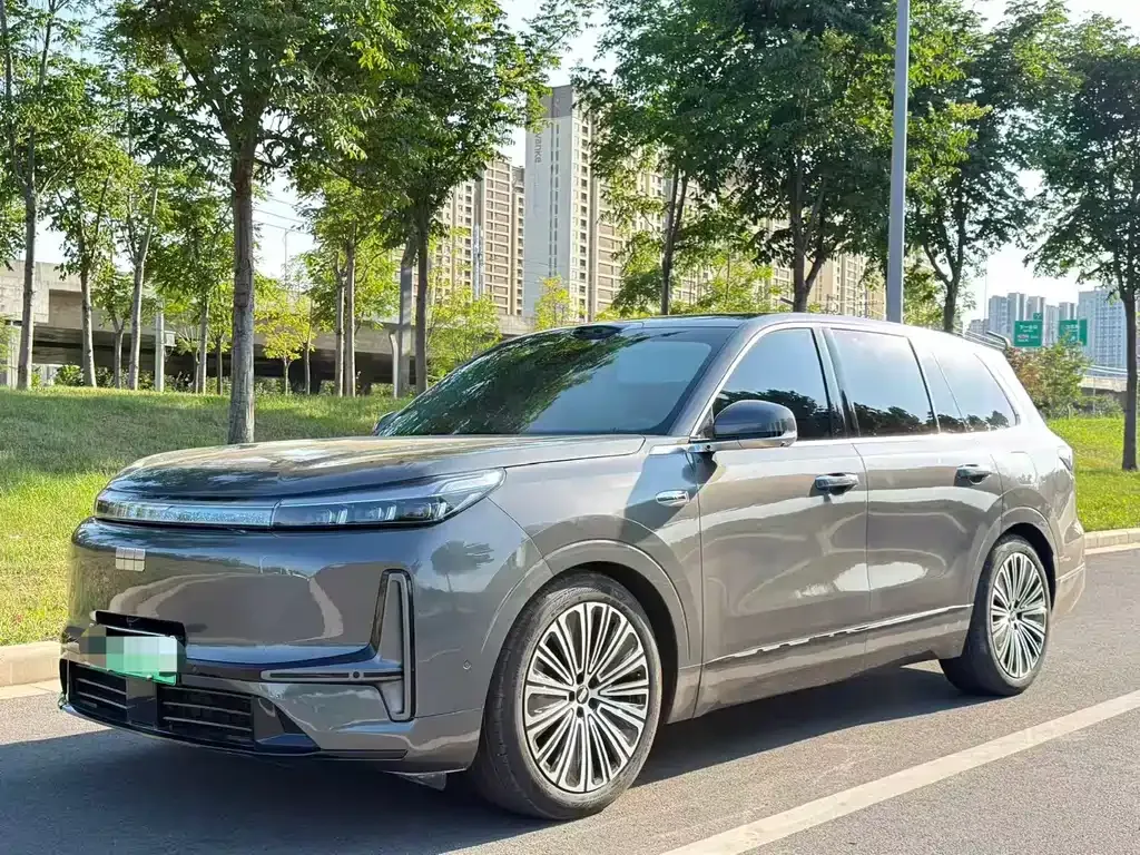 Geely Galaxy M9 — фото 1