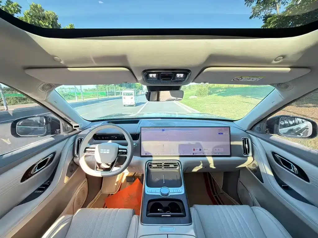 Geely Galaxy M9 — фото 6
