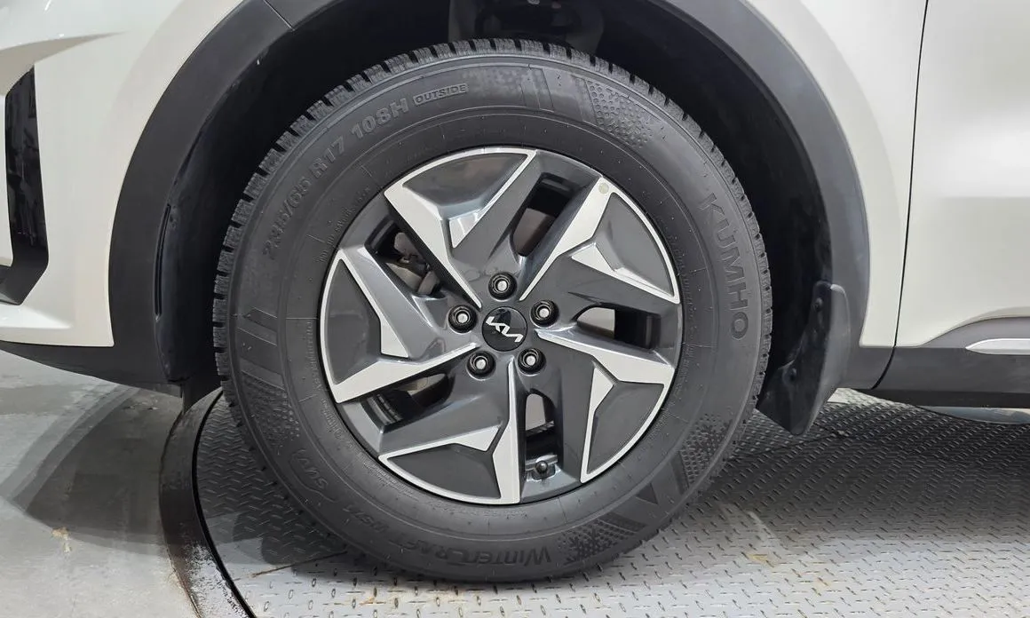 Kia Sorento — фото 6