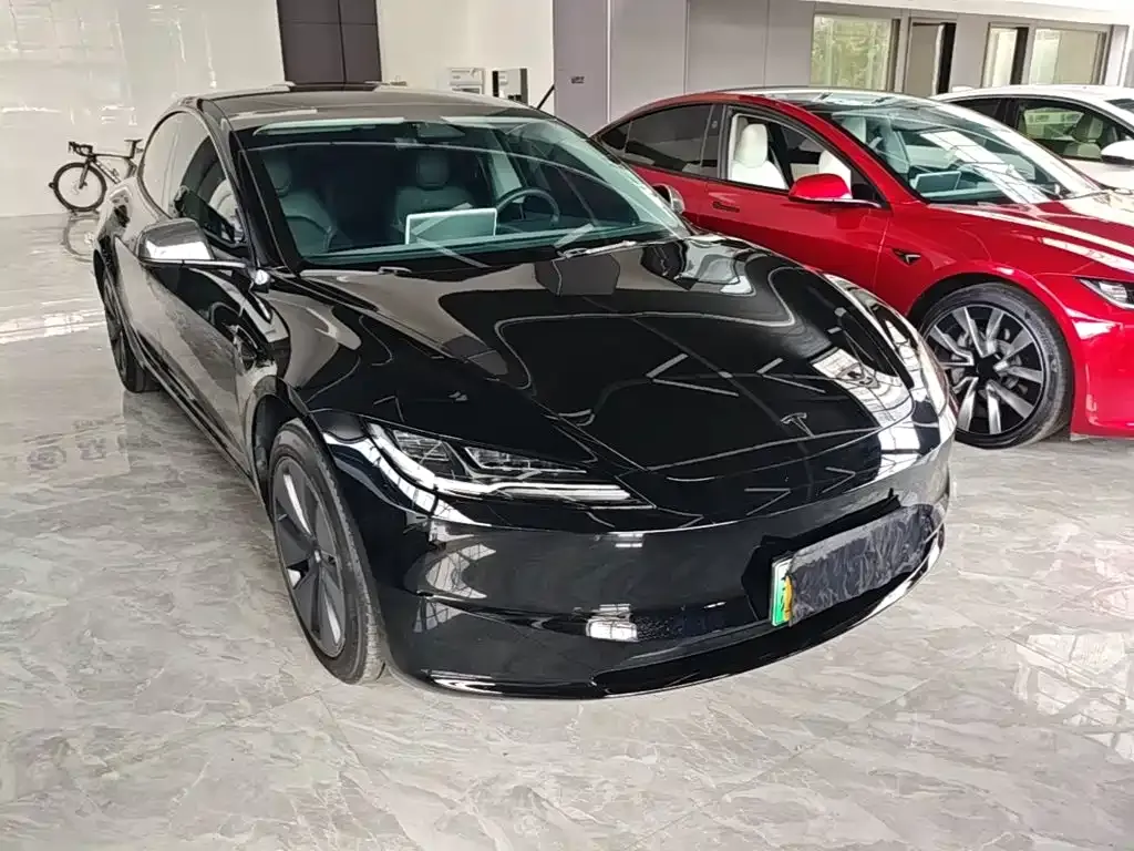 Tesla Model 3 — фото 5