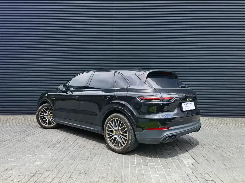 Porsche Cayenne Hybrid — фото 7