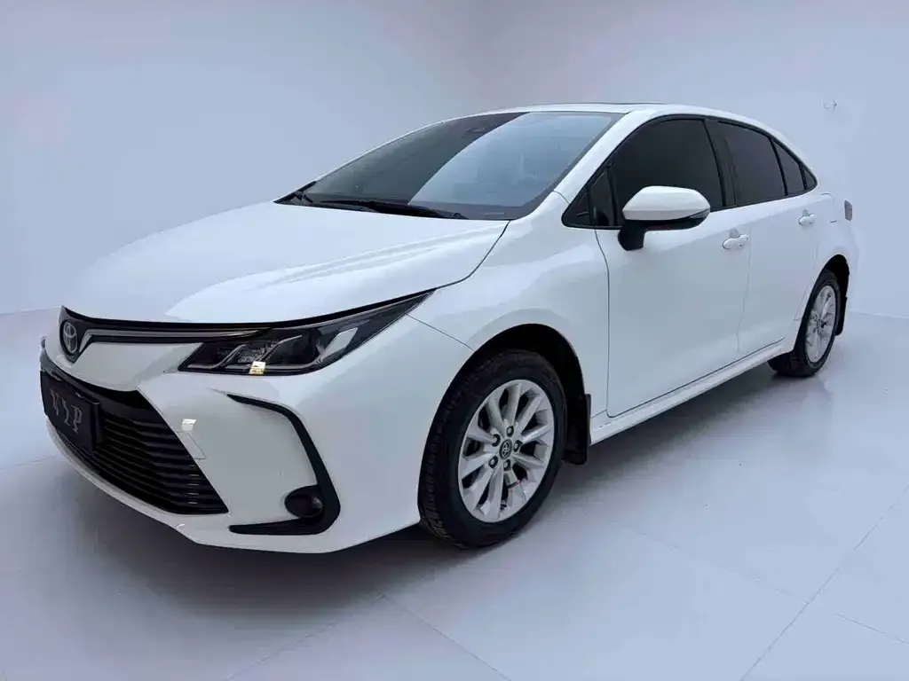 Toyota Corolla — фото 1