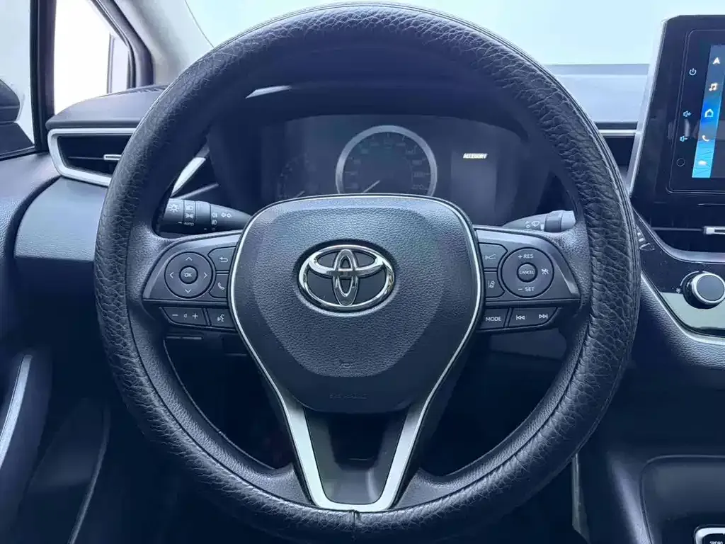 Toyota Corolla — фото 9