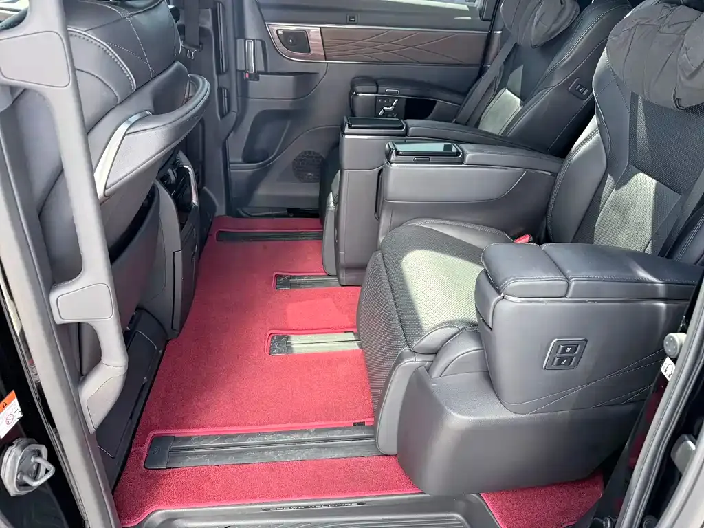 Toyota Vellfire — фото 6