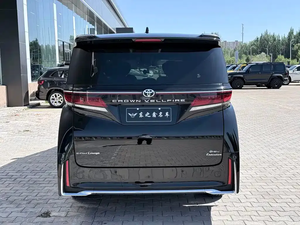 Toyota Vellfire — фото 7