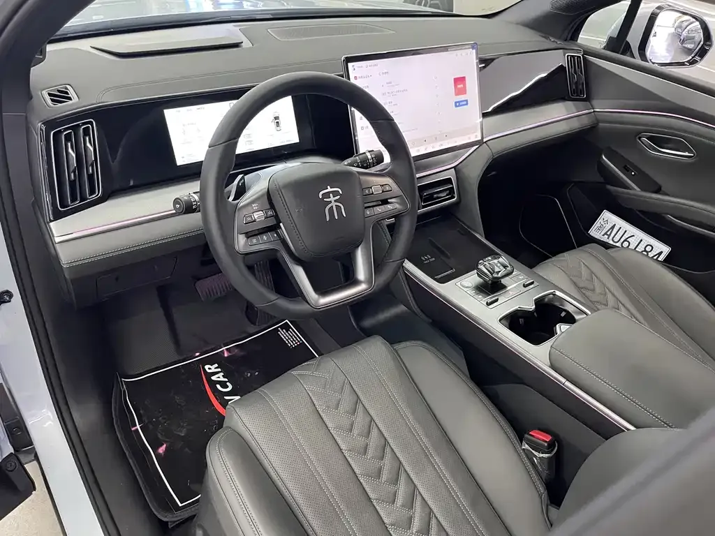 BYD L DM-i — фото 3