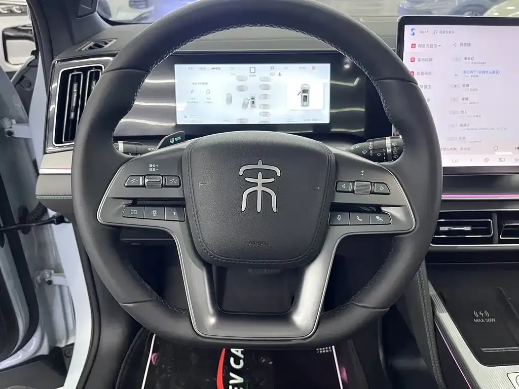 BYD L DM-i — фото 2