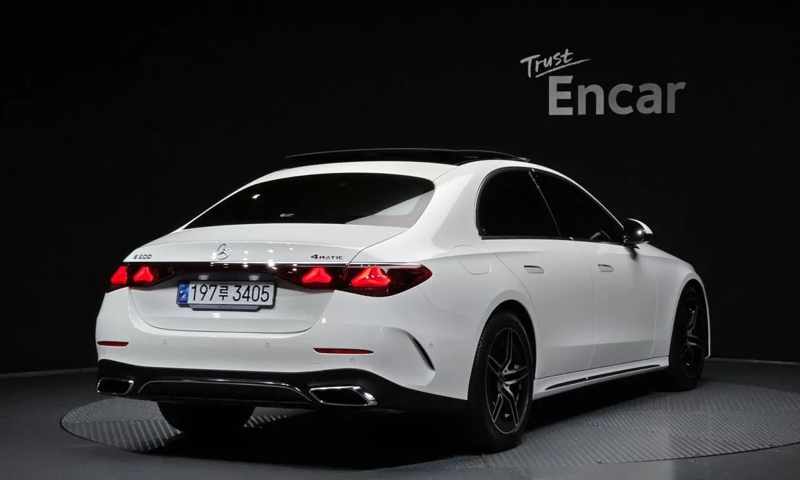 Mercedes-Benz E-Class — фото 6