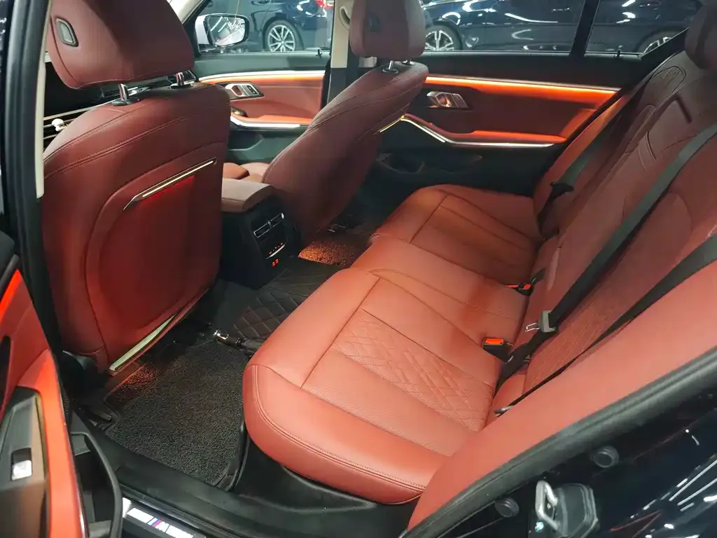 BMW 3 Series 2023 из CN, фото 7