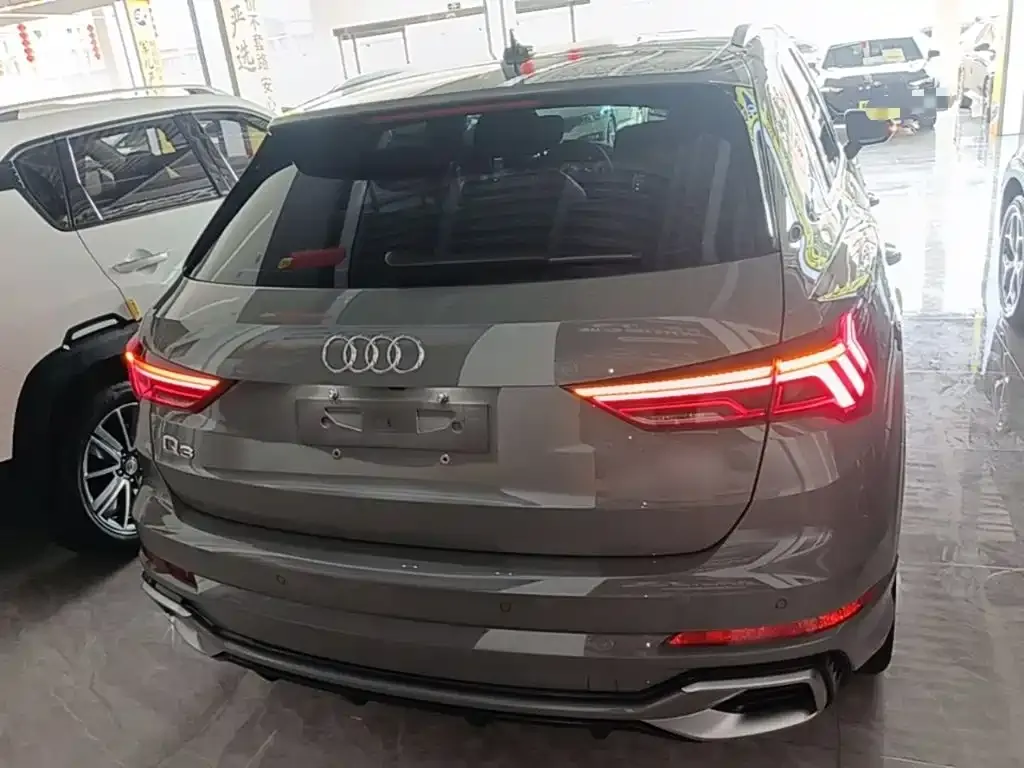 Audi Q3 — фото 6