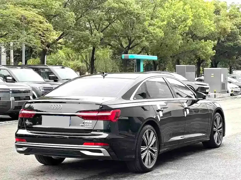 Audi A6L — фото 6