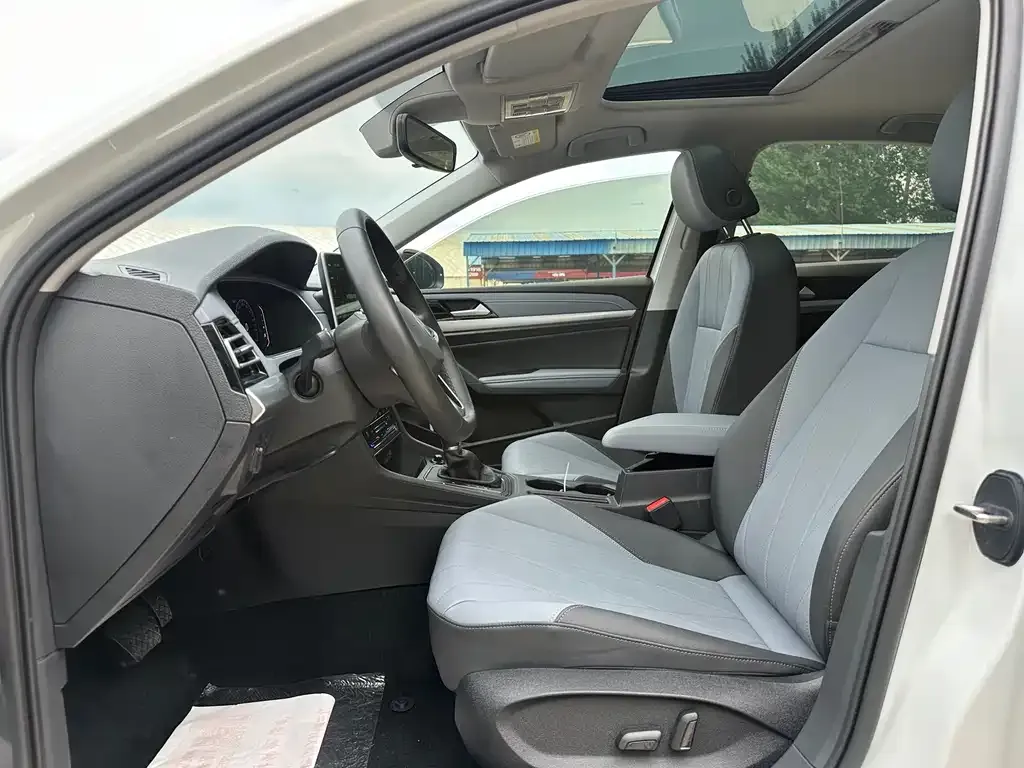 Volkswagen Lavida — фото 2