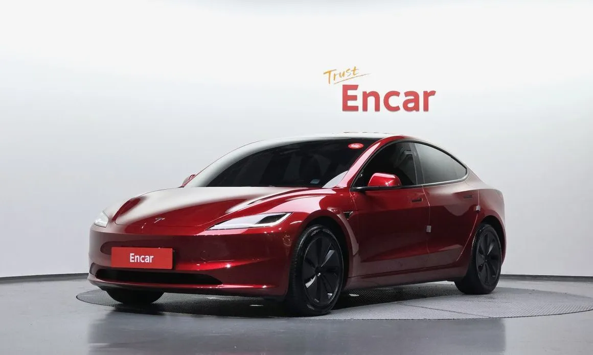 Tesla Model 3 — фото 1