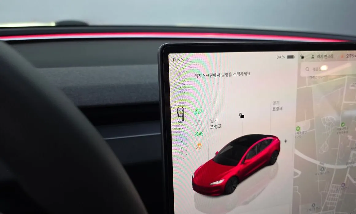 Tesla Model 3 — фото 4
