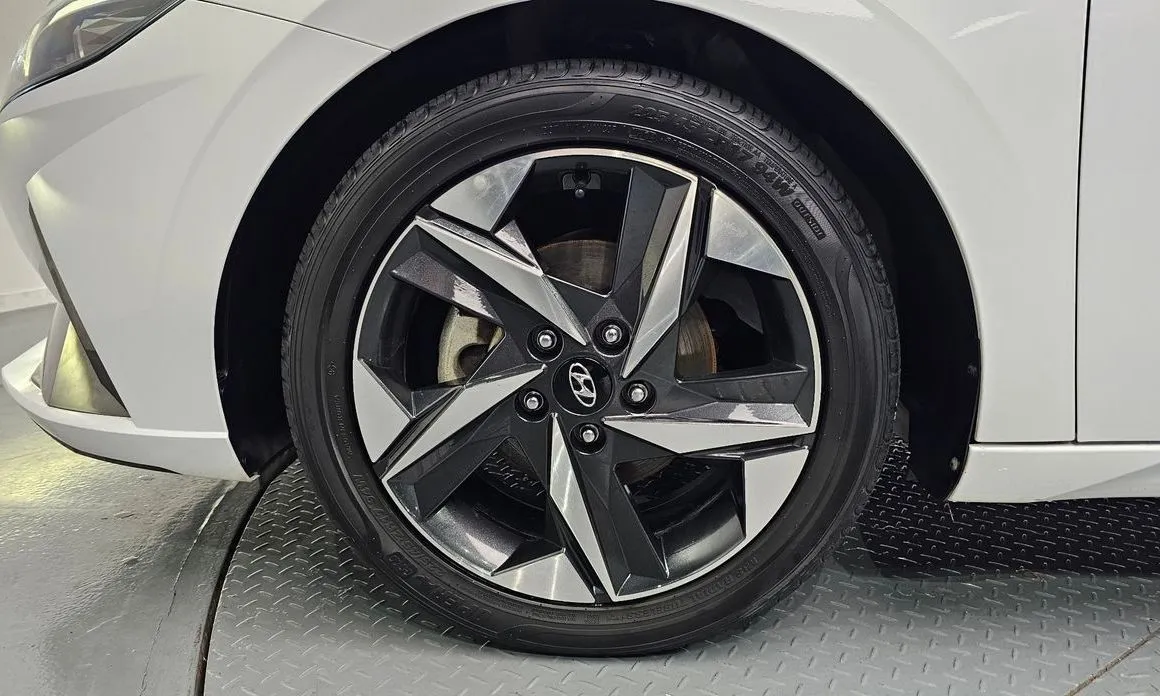Hyundai AVANTE — фото 9