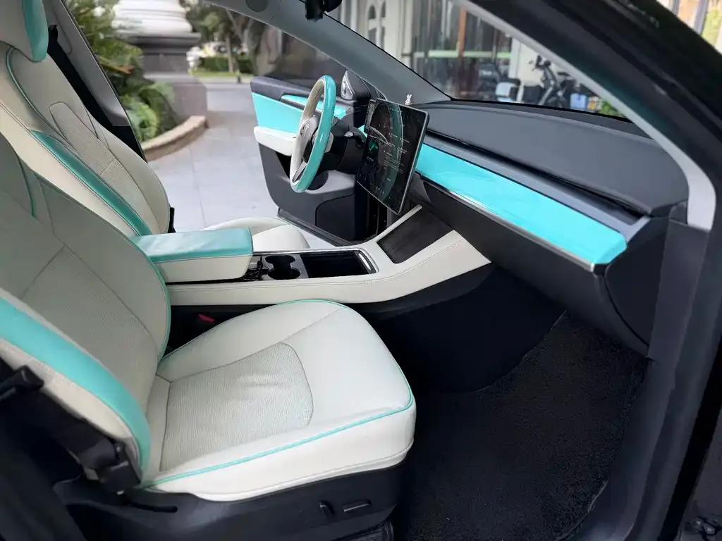 Tesla Model Y — фото 2