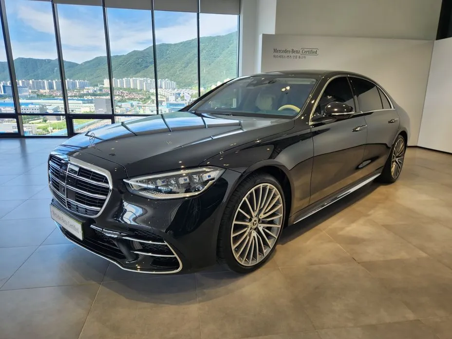 Mercedes-Benz S-Class — фото 1