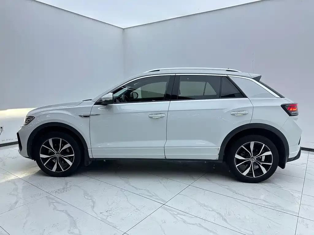 Volkswagen T-Roc — фото 5