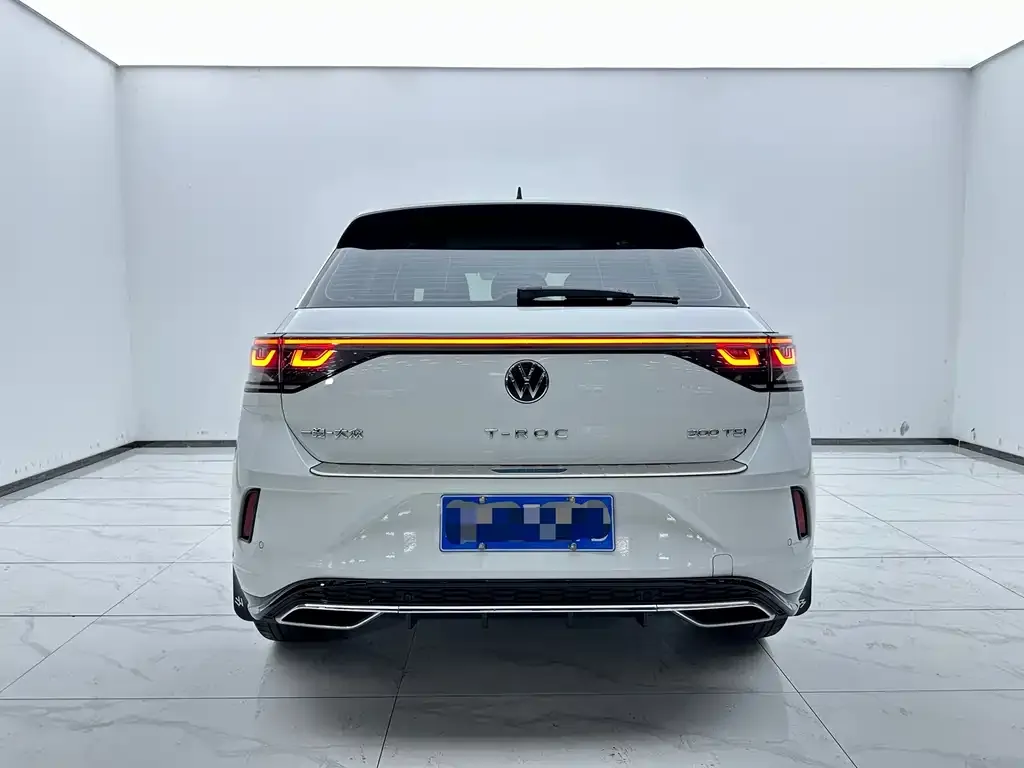 Volkswagen T-Roc — фото 8