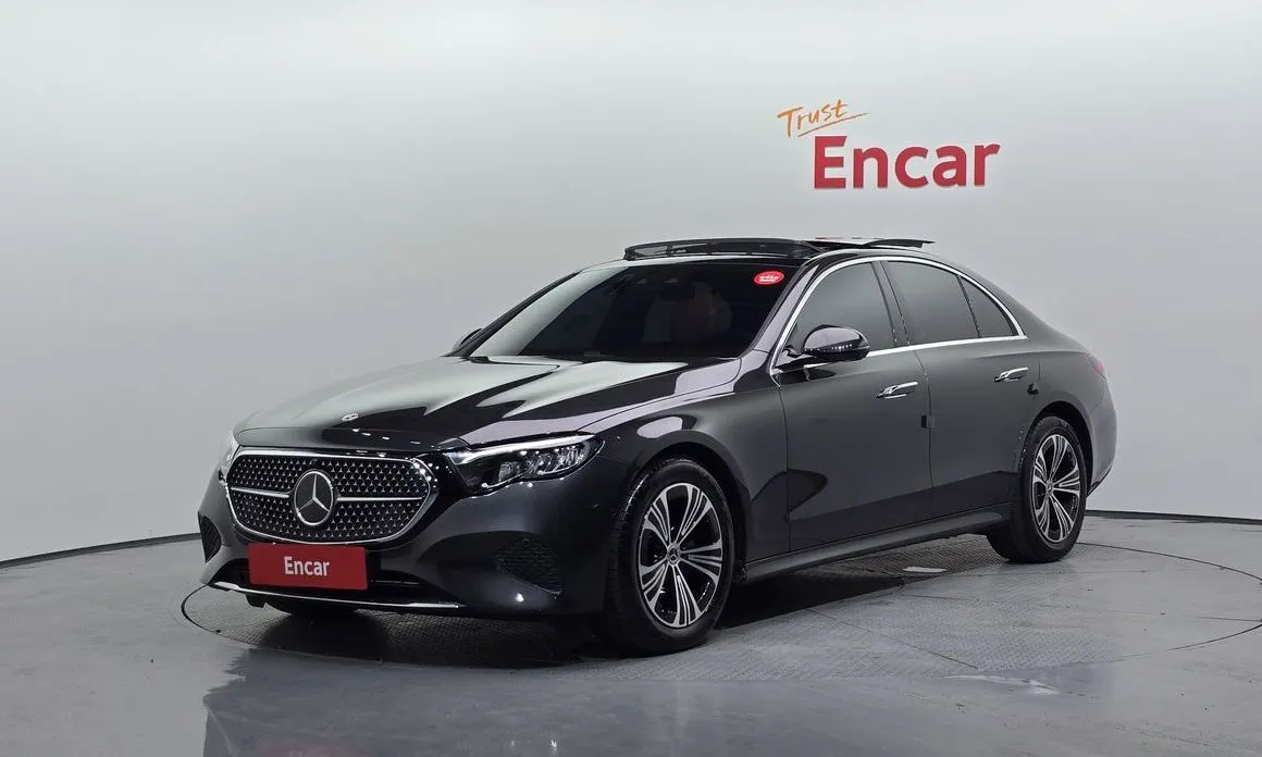 Mercedes-Benz E-Class — фото 1