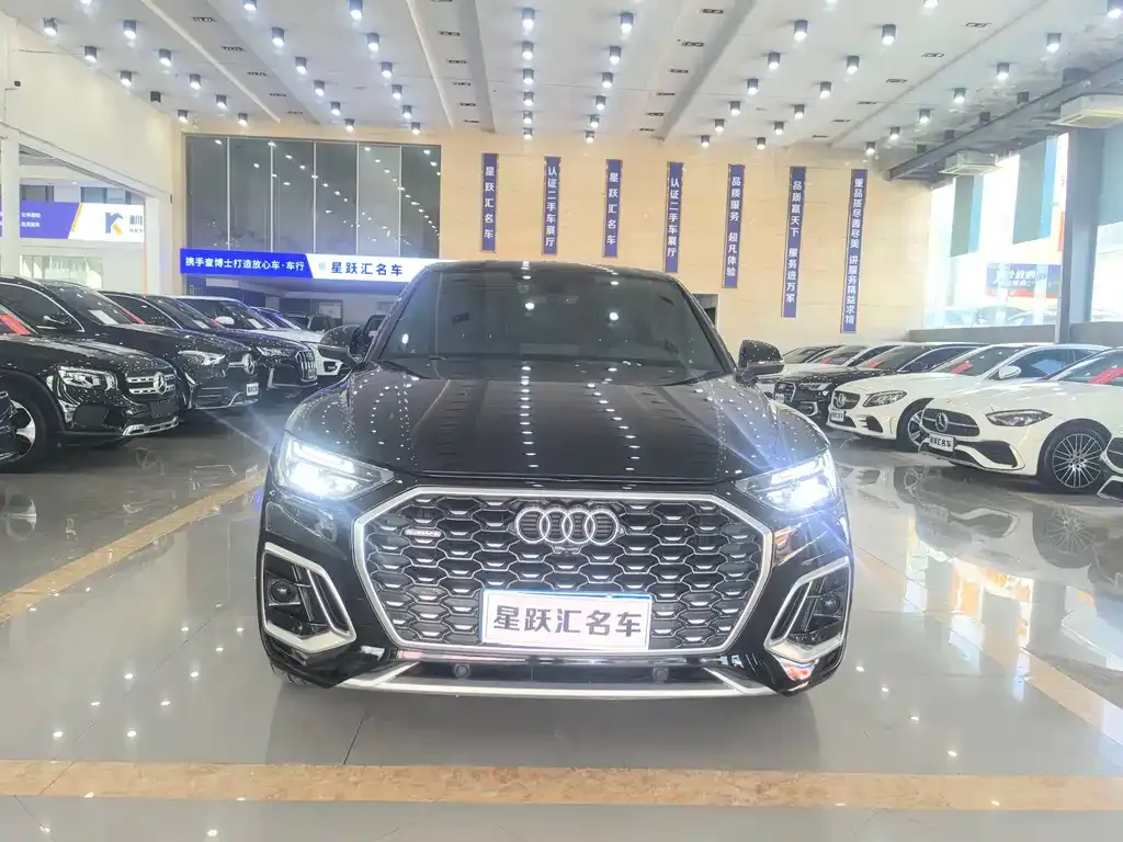 Audi Q5L Sportback — фото 10