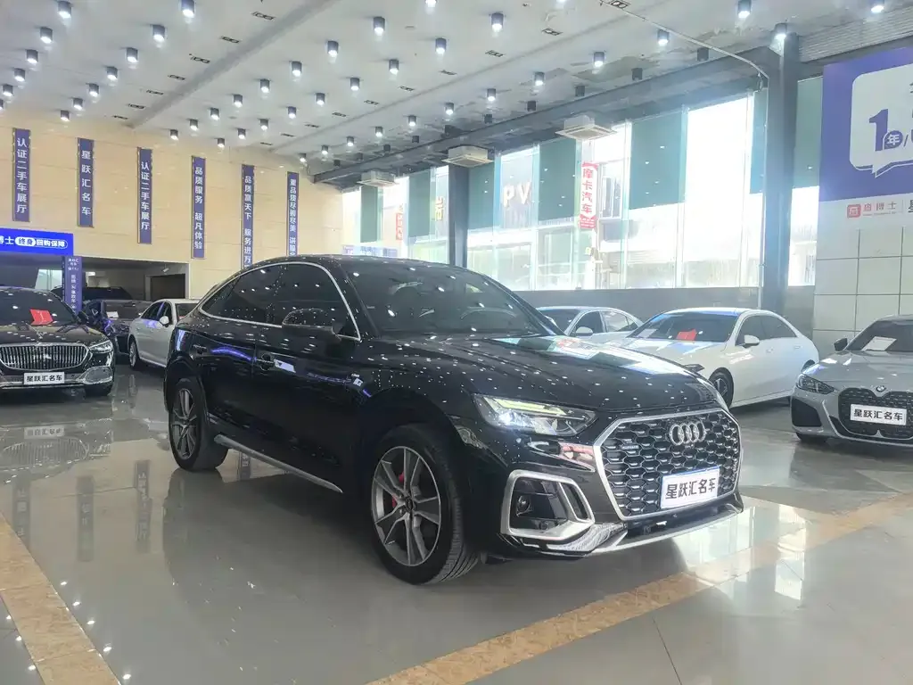 Audi Q5L Sportback — фото 8