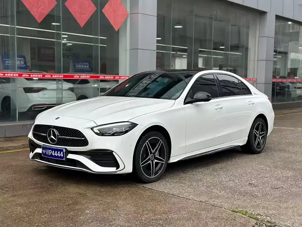 Mercedes-Benz C-Class — фото 1