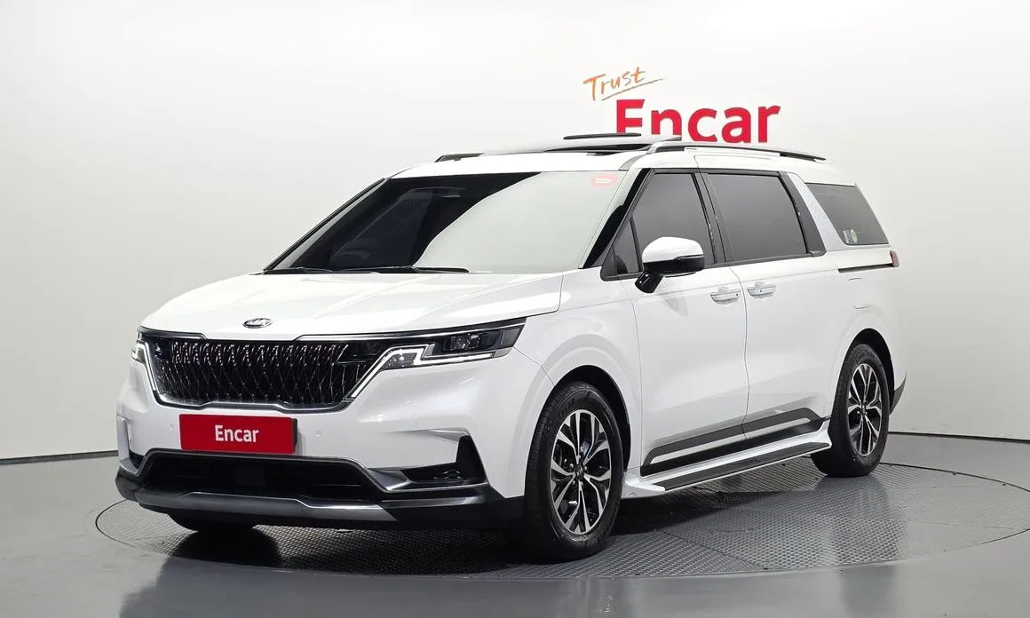 Kia Carnival — фото 1