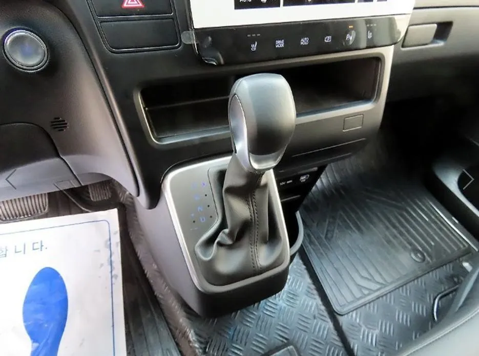 Hyundai Staria 2025 из KR, фото 3