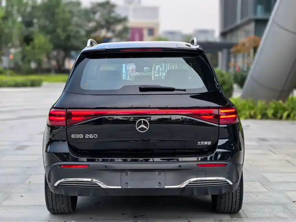 Mercedes-Benz EQB — фото 2